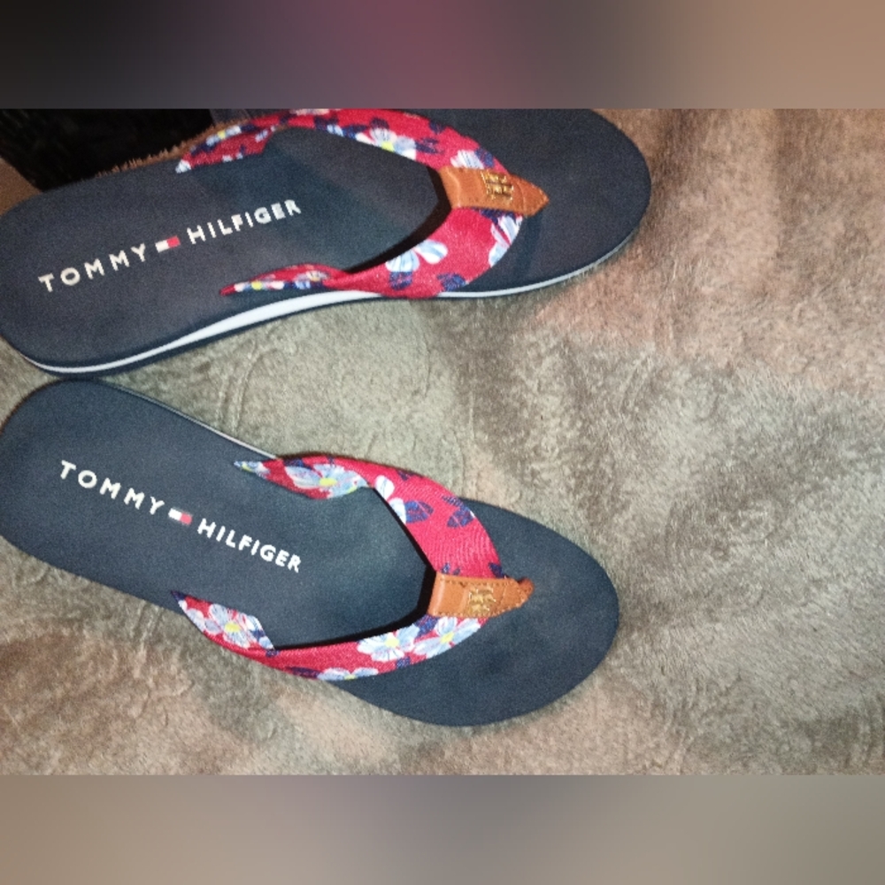 Tommy Hilfiger Red and Blue Sandals Casual Comfort - Picture 14 of 14